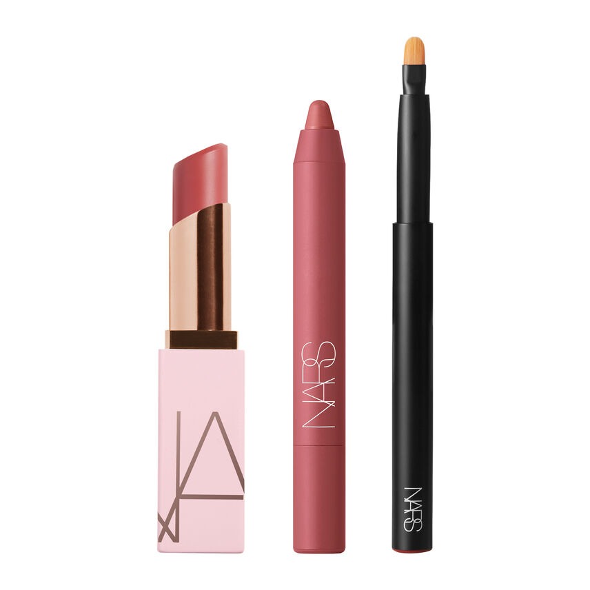 Lip makeup