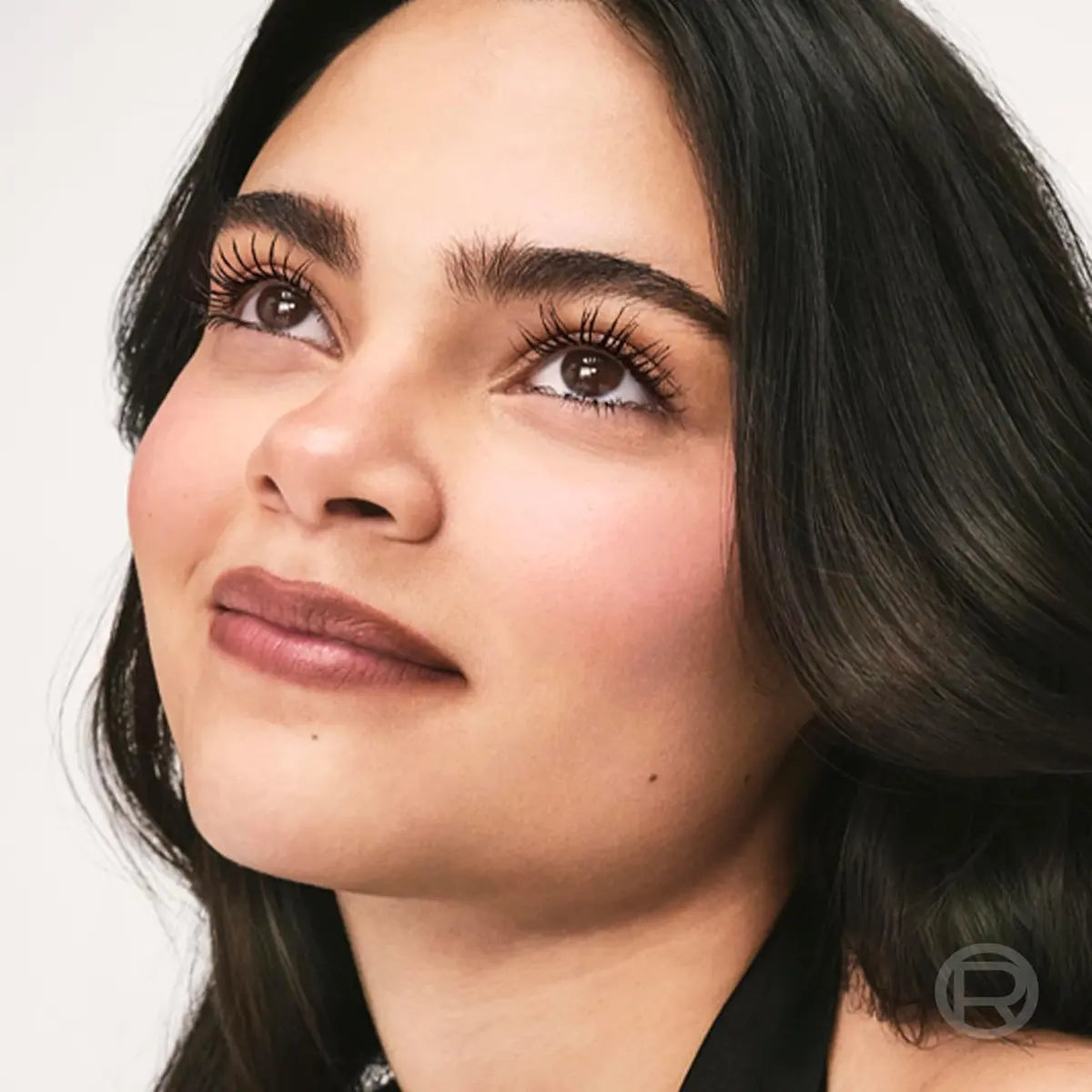 Lengthening Mascara—delivers lengthening, curling, and volumizing effects for fluffy, clump-free lashes; features a lightweight, smudge-proof, and transfer-resistant formula; prevents "spidery" clumps; cruelty-free and paraben-free.